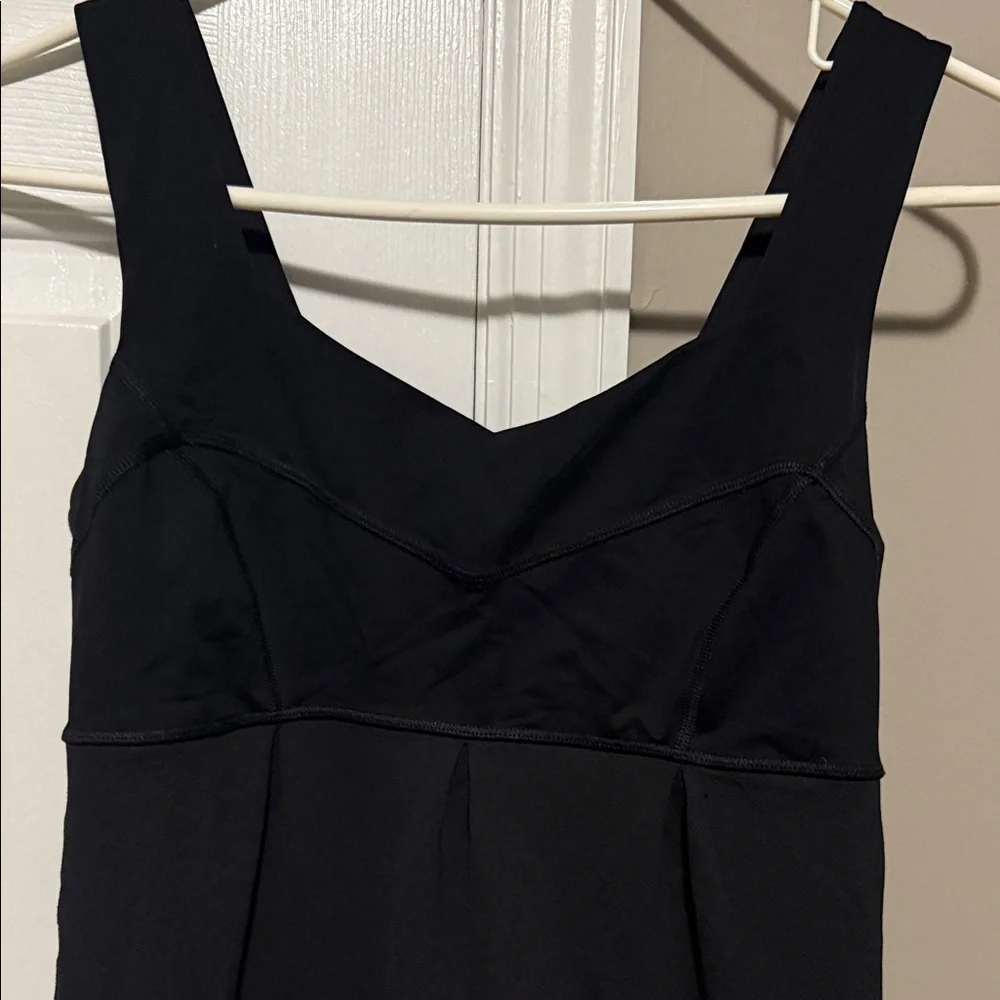 Lululemon Tame Me Tank Top Black Size 6 | Built-In Bra & Cinch Hem - Picture 6 of 9